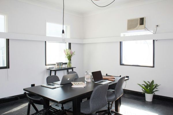 Top options pour la location de bureaux à Saint-Étienne-de-Montluc